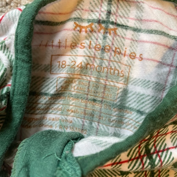 Little sleepies Noel plaid zippy - Picture 4 of 4